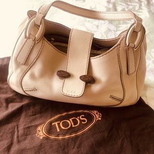 Tod’s pebbled leather handbag